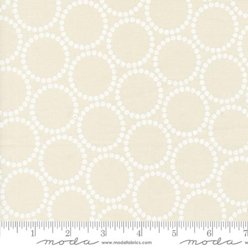 108" Pearl Bracelet Eggshell White 108023 41 by Lizzy House for Moda