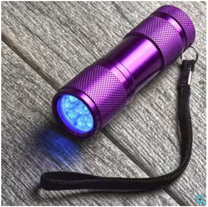 Quilters Ultraviolet Light 009-QVL by Graphic Impressions