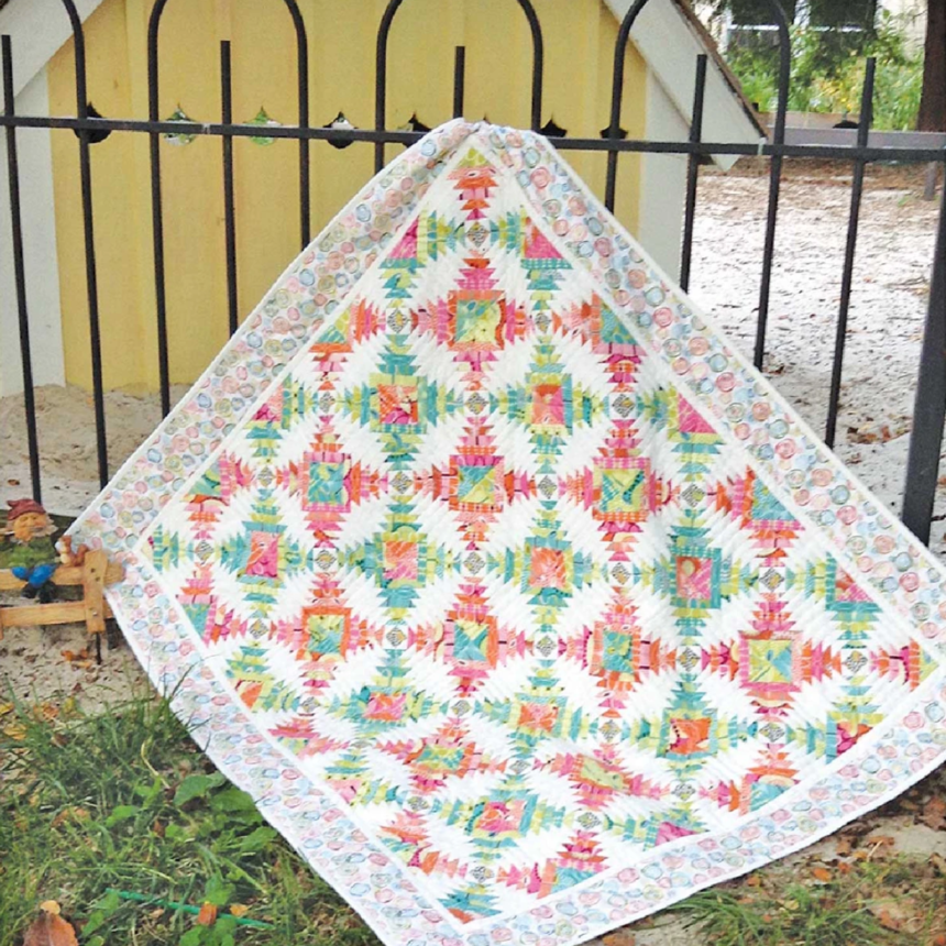 South Beach Pineapple Treats Pattern CLPJAW049 by Jean Ann Wright for Cut Loose Press